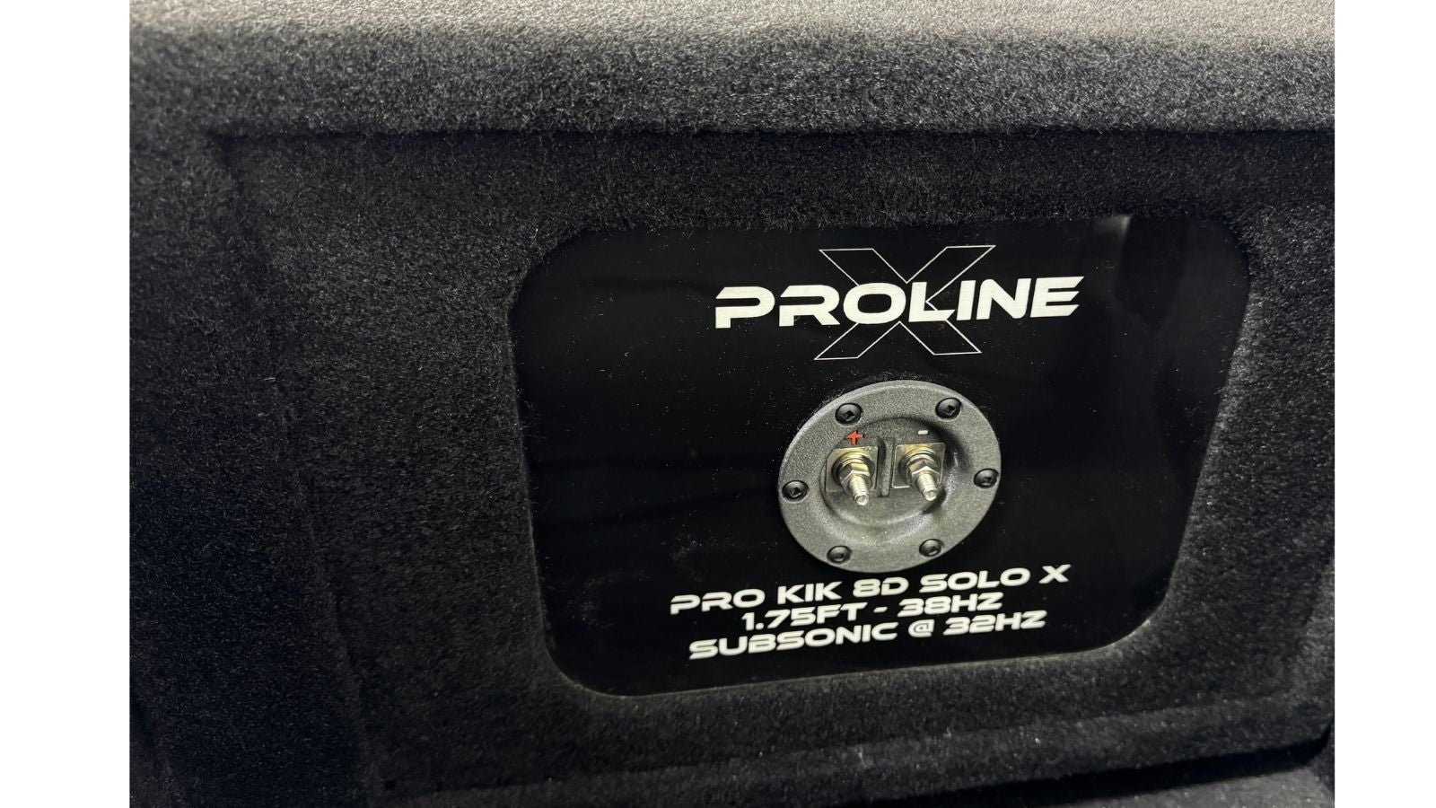 Kicker Solo-Baric L7X 10 Ported Enclosure, Dual 10″ Kicker Solo-Baric L7X 10 Ported Enclosure, Dual 10″